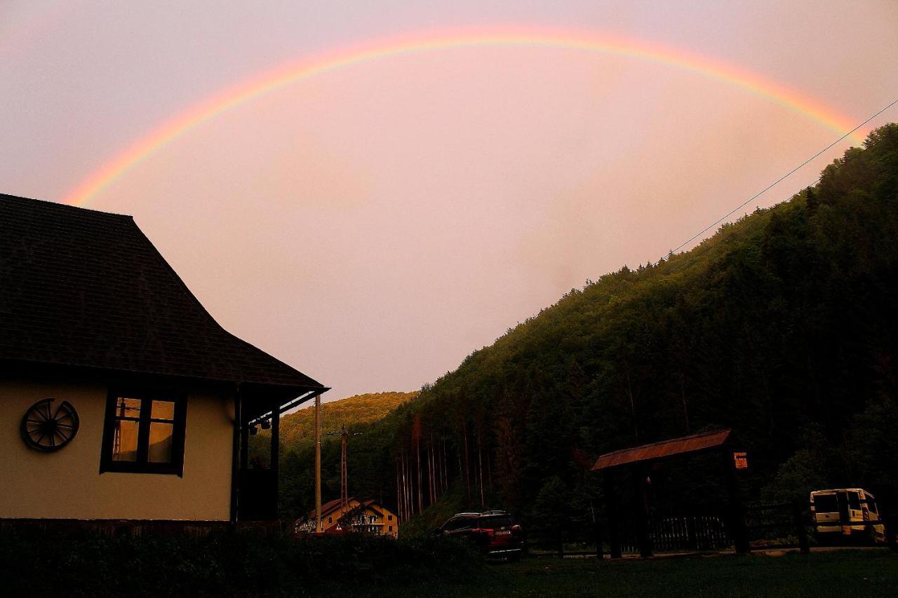 Вілла Casuta Din Valea Regilor Gradistea de Munte Екстер'єр фото